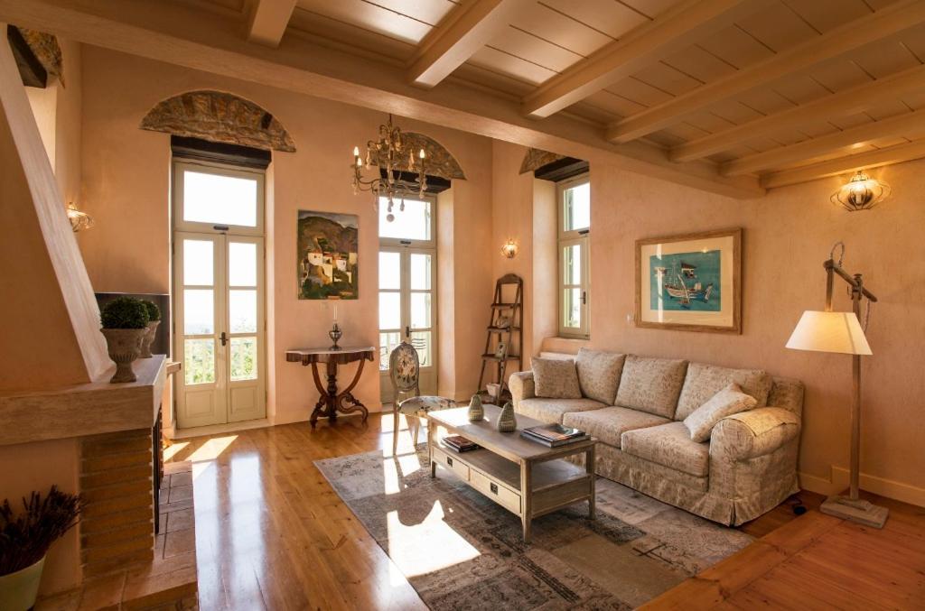 Kyparissia Old Town Lodge With Amazing Sea View Екстер'єр фото