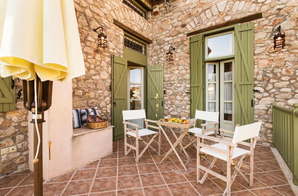 Kyparissia Old Town Lodge With Amazing Sea View Екстер'єр фото