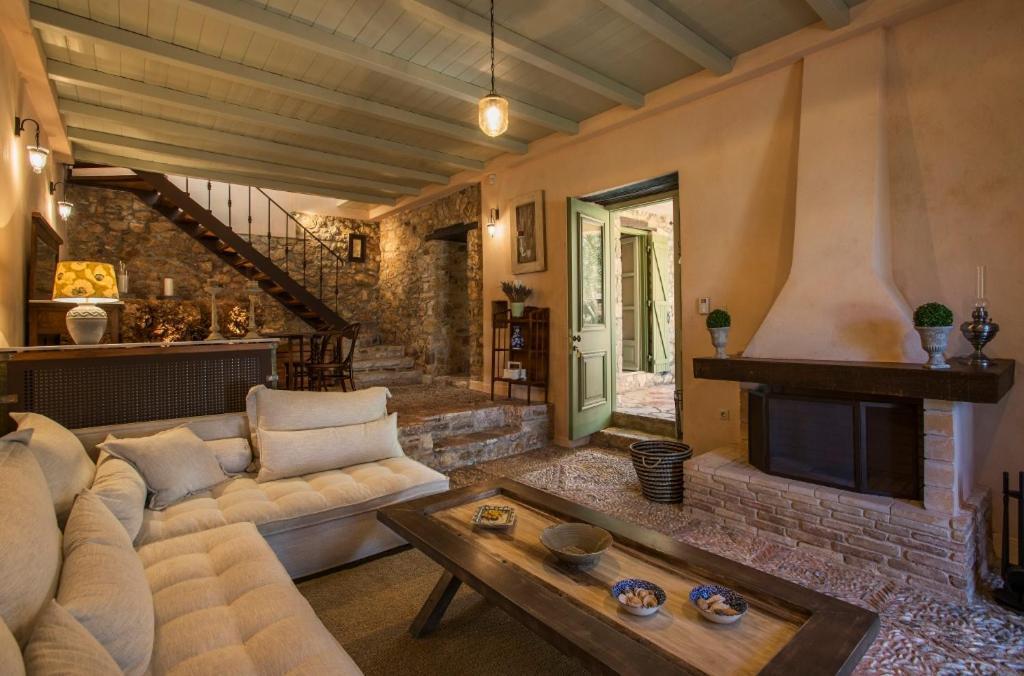 Kyparissia Old Town Lodge With Amazing Sea View Екстер'єр фото