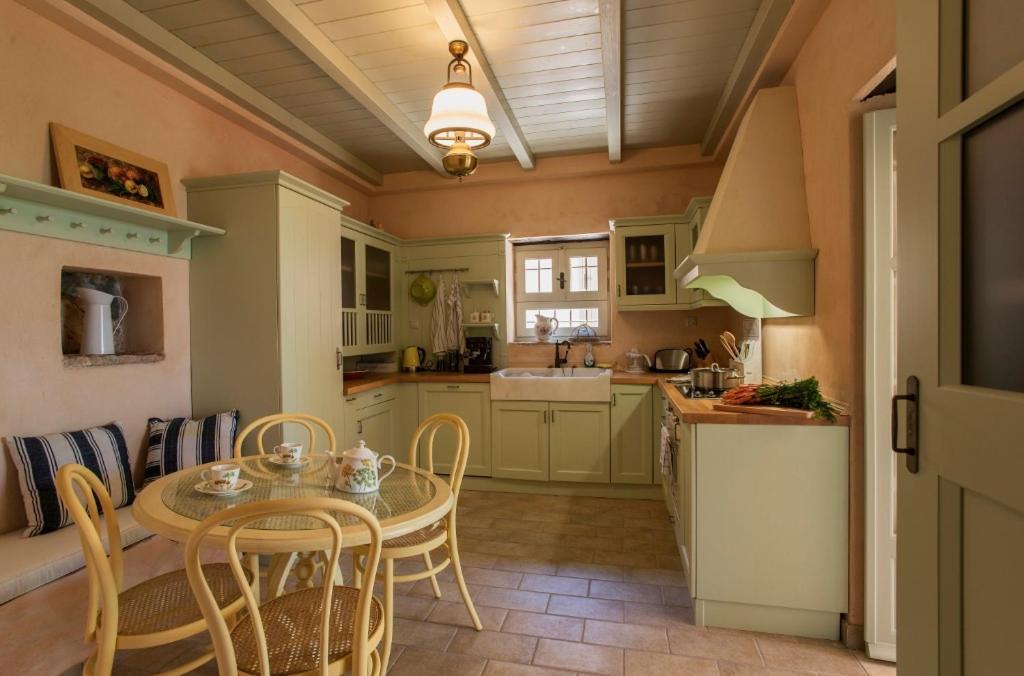 Kyparissia Old Town Lodge With Amazing Sea View Екстер'єр фото